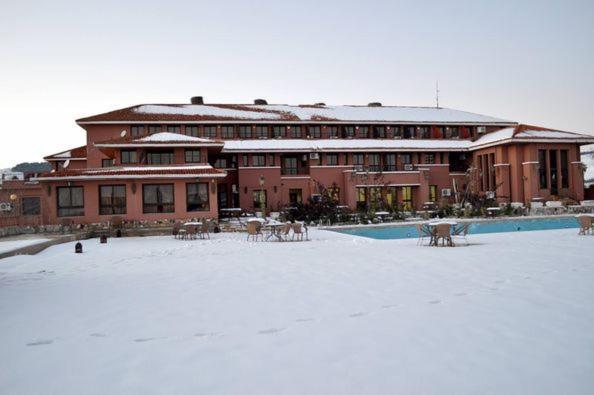 Hotel Amrouss Touristic Darmaroc à Azrou Extérieur photo
